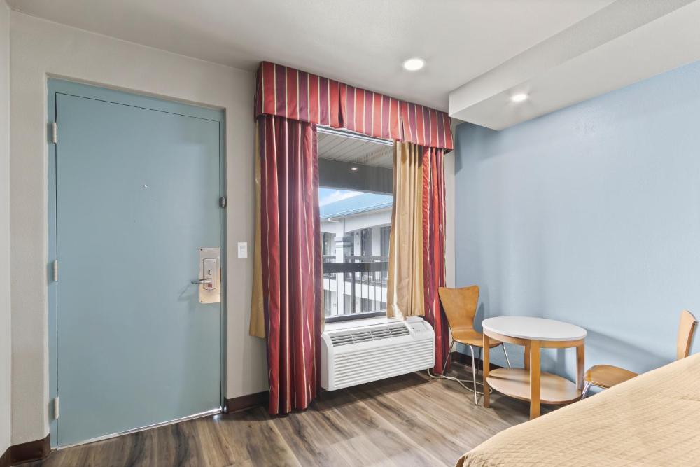 Double Queen Room - Smoking interior
